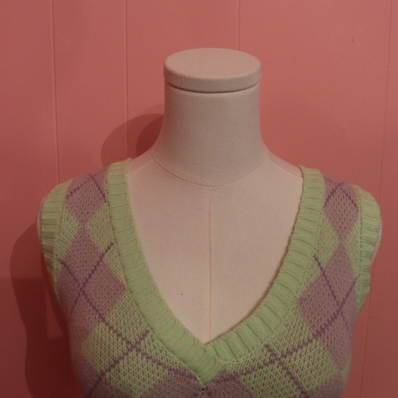 Light Green Knit Sweater - Picture 3 of 4